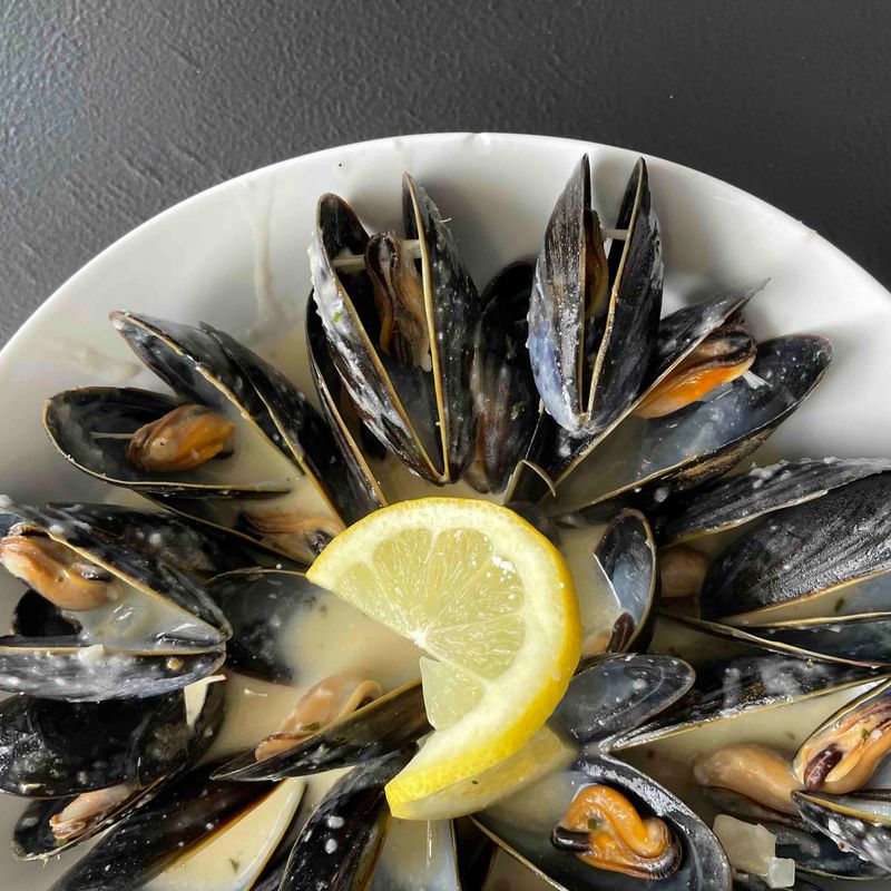 Nft Mussels in Garlic Sauce