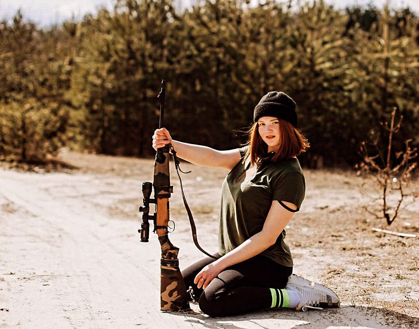 Nft Sniper girl 👩🏻‍✈️